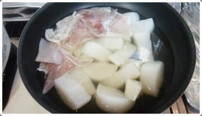イカと大根の煮物 圧力鍋で下ゆでするとトロトロ アラフォーオヤジの簡単素人料理