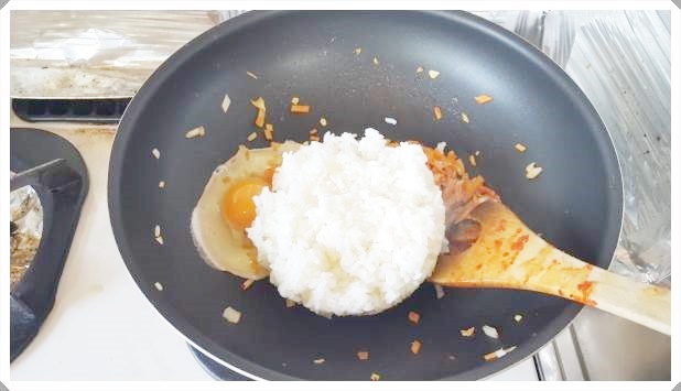キムチ炒飯レシピ～カプサイシンパワーが凄い！ 