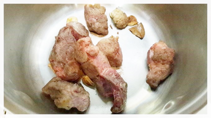 圧力鍋を使った簡単時短ビーフシチューの作り方